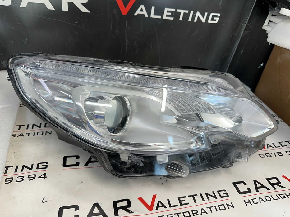 Фар фарове десен Пежо 2008 А94 far farove Peugeot 2008 А94