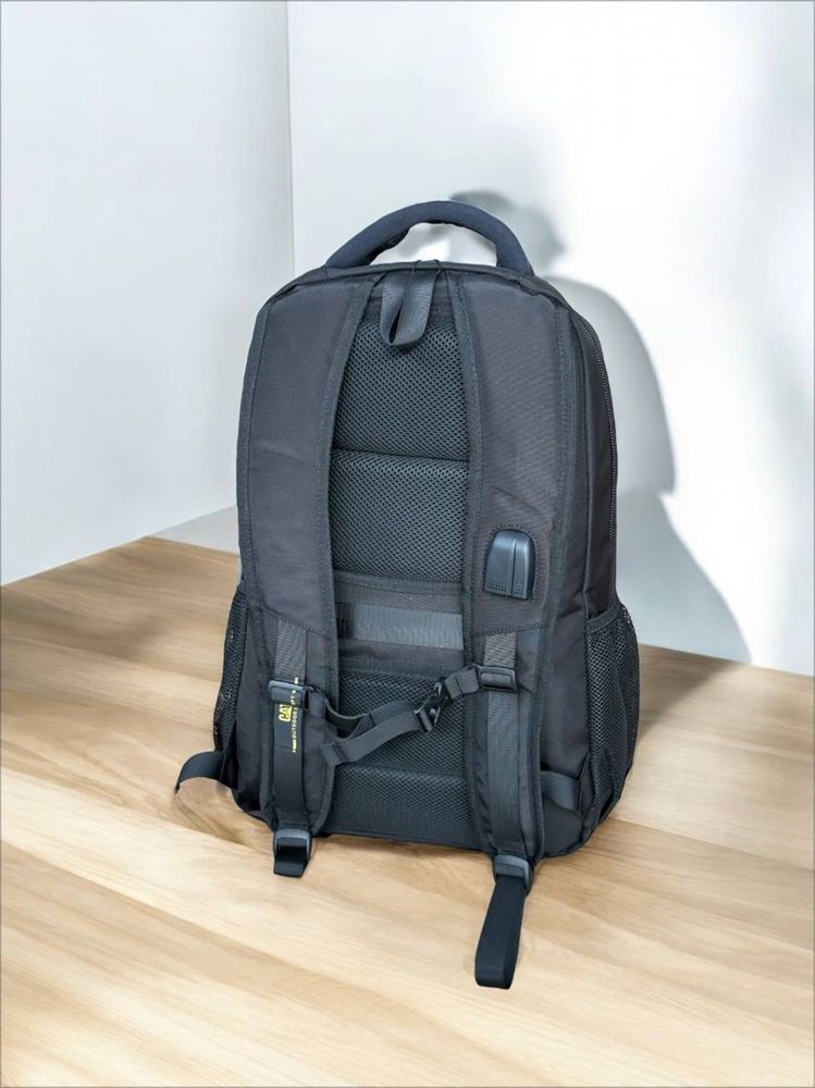 Notebook , Sport  va yo’l uchun ajoyib ryukzak 2307