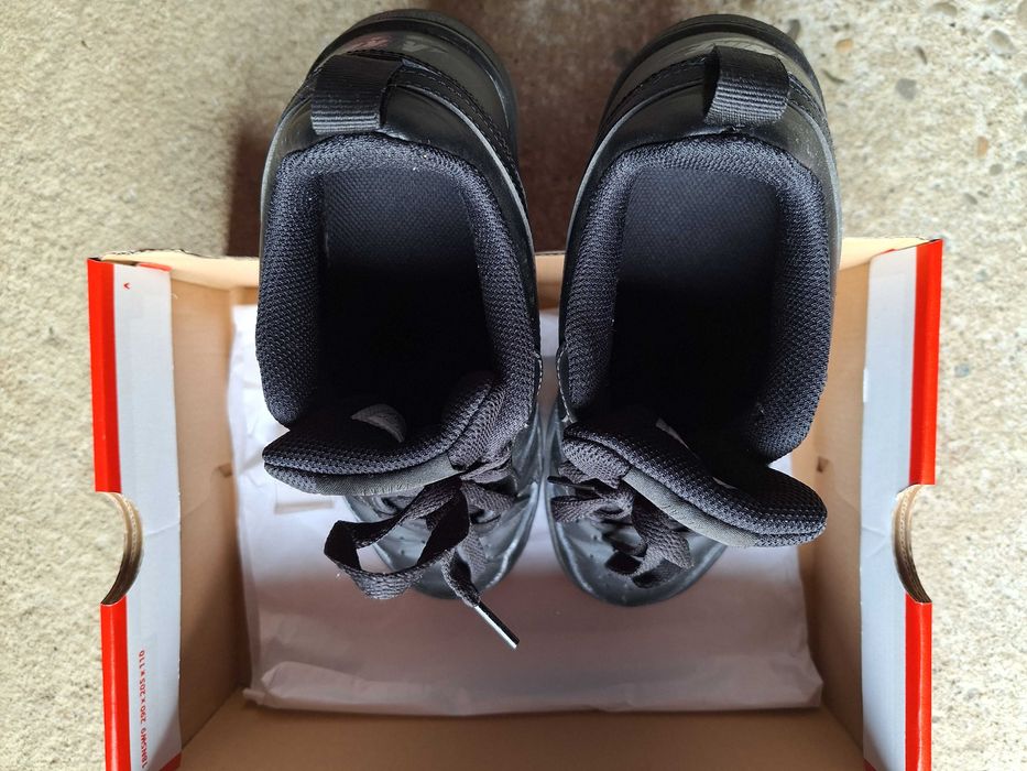 Nike Court Borough Low