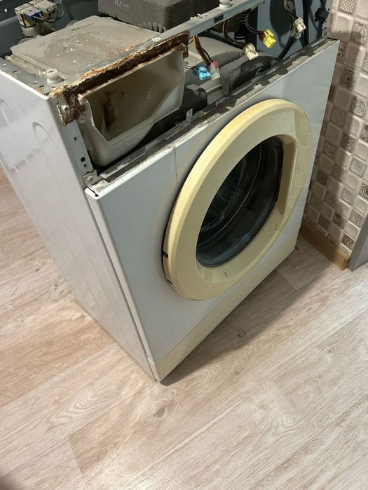 Продаю LG стиральную машину