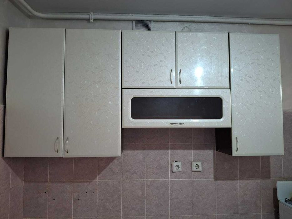продается кухонный шкаф