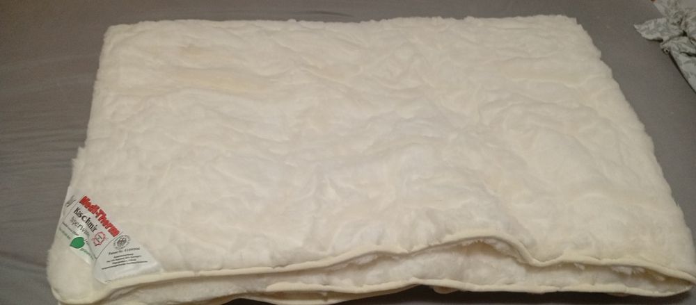 Vând Pilotă–Pătură premium Medi-Therm Cașmir Superwash