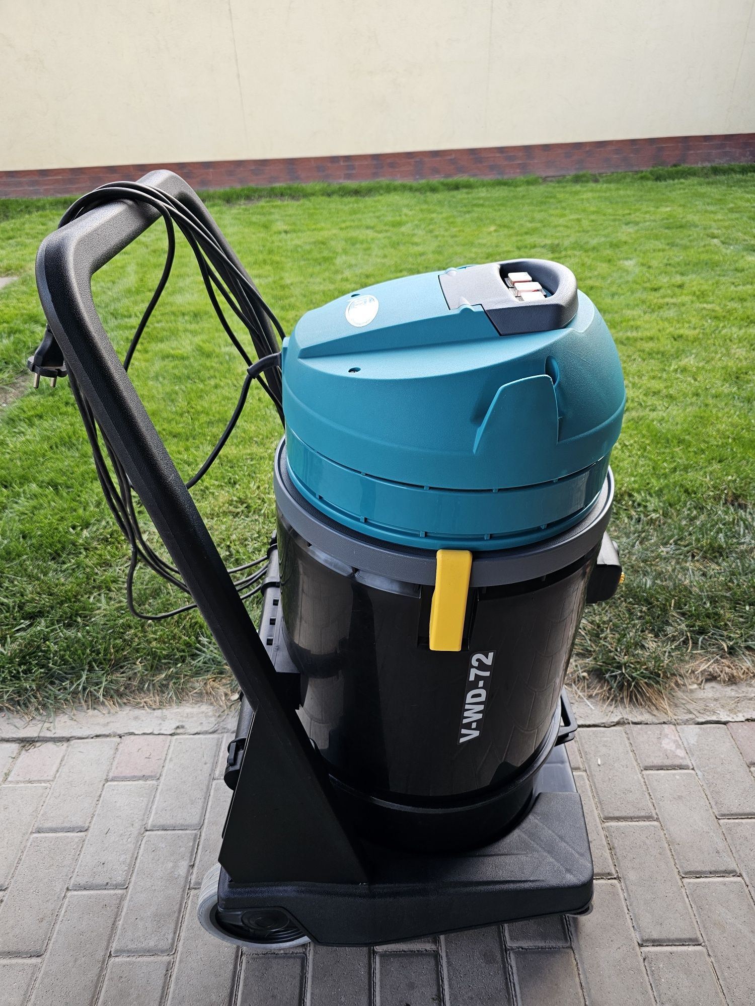 Aspirator Profesional Umed/Uscat TENNANT WD 72 3600W Impecabil