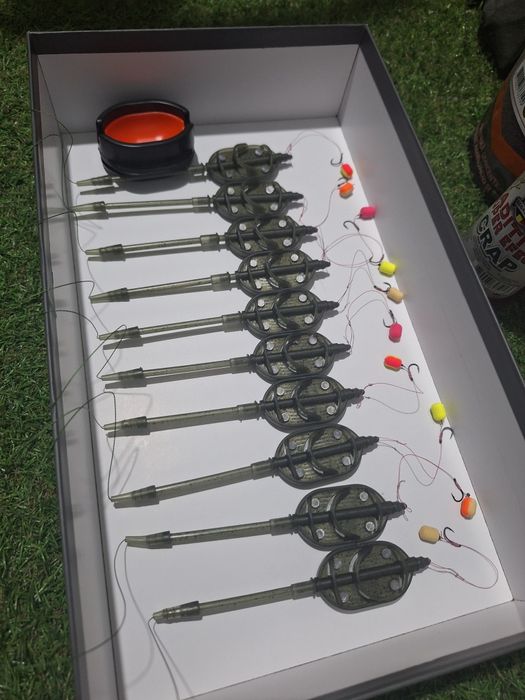 Set Monturi  Feeder 50g plus presa și momeala