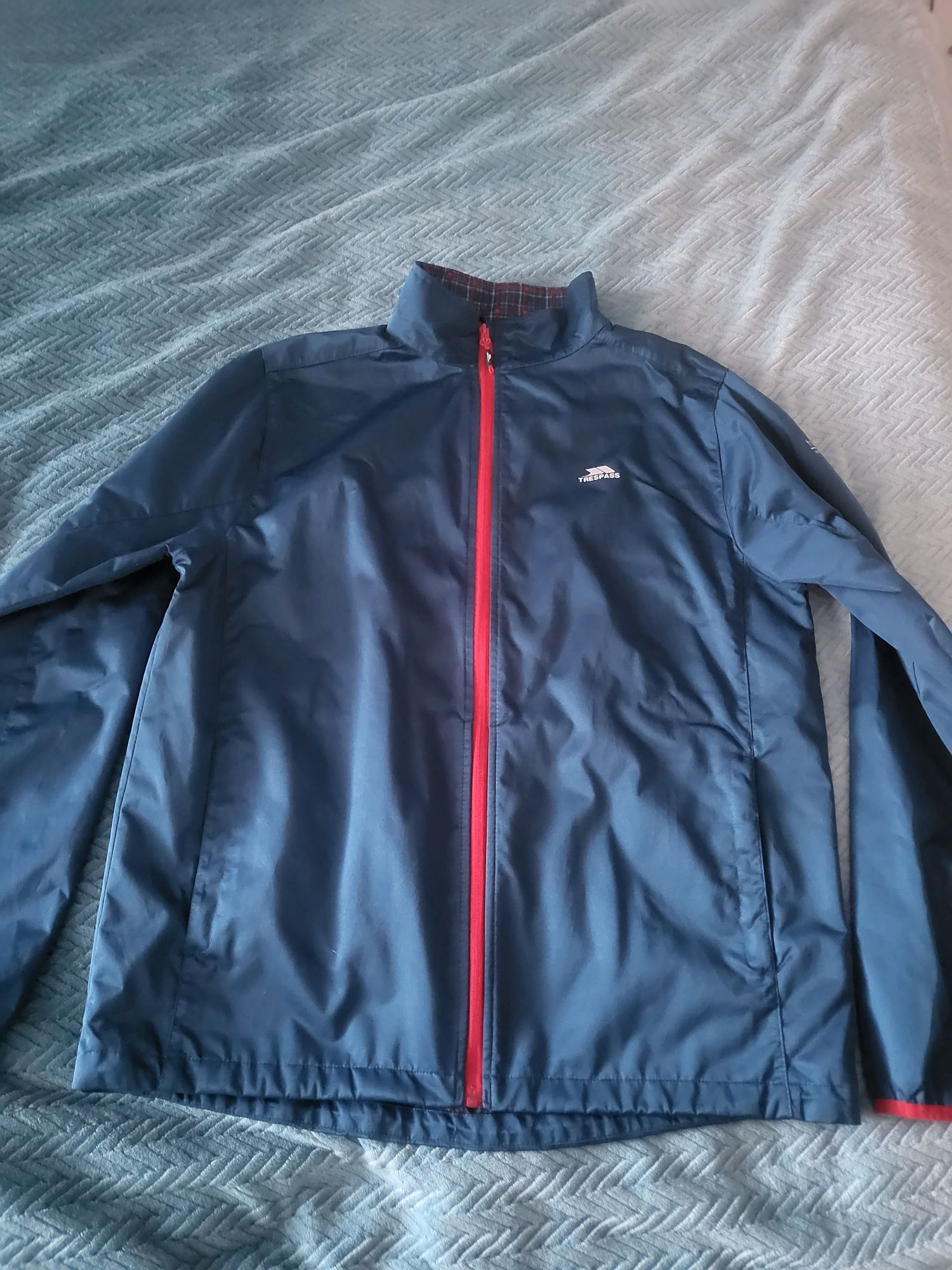 Softshell Trespass XL, rezistent la ploaie si vant