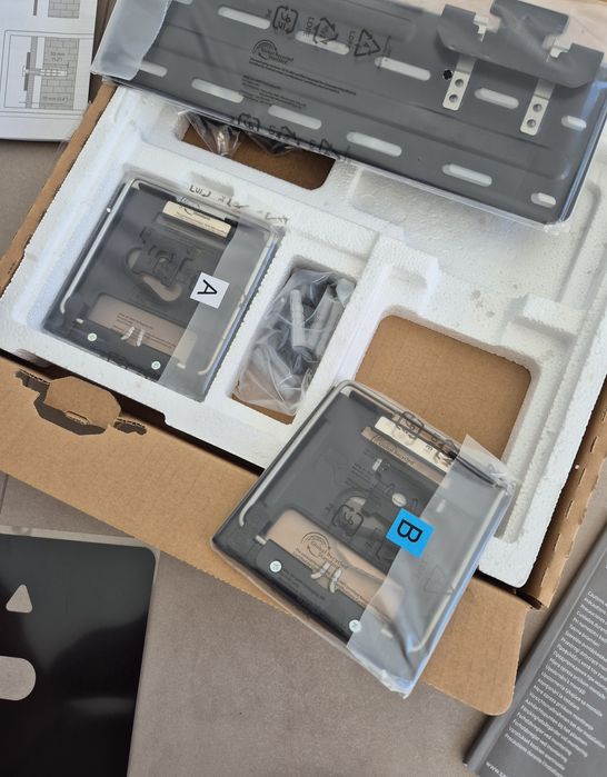 Стойка за телевизор Samsung The Frame 65''