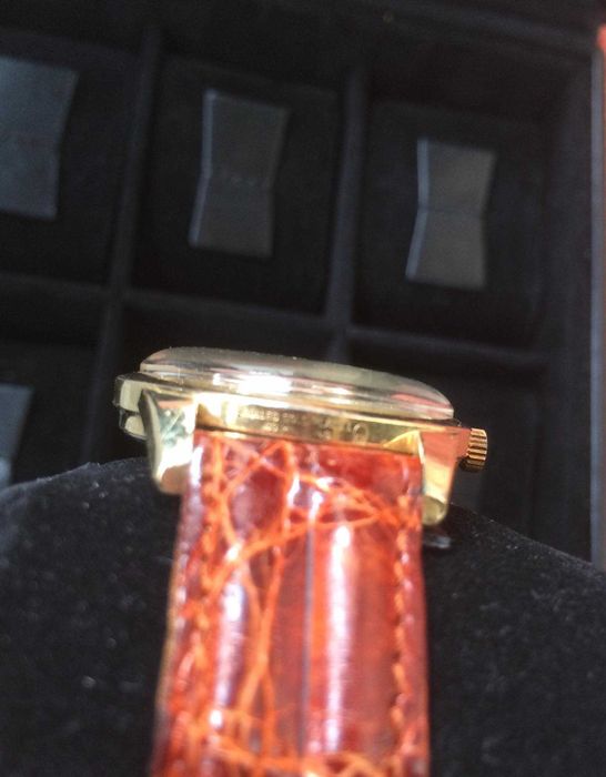 Zenith Vintage 1960's Rare, Rolled Gold Plate - 40 microns.