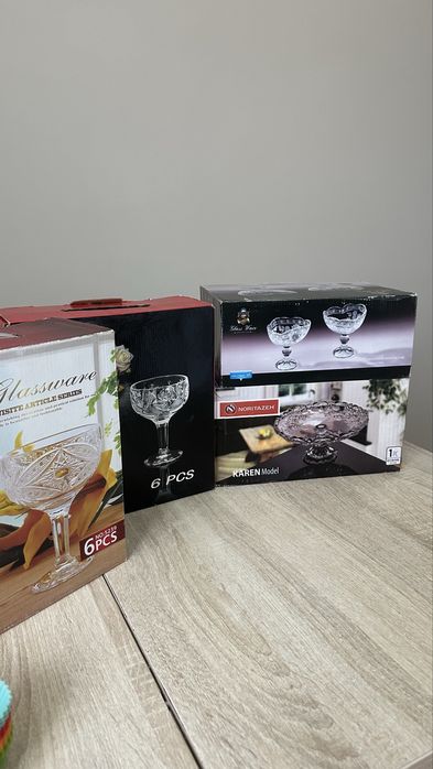 Тортница, настенная полка, десертный на ножках и в форме сердце