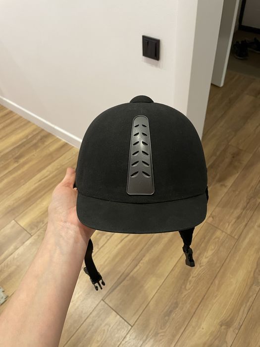 Шлем для конного спорта (жокейка)