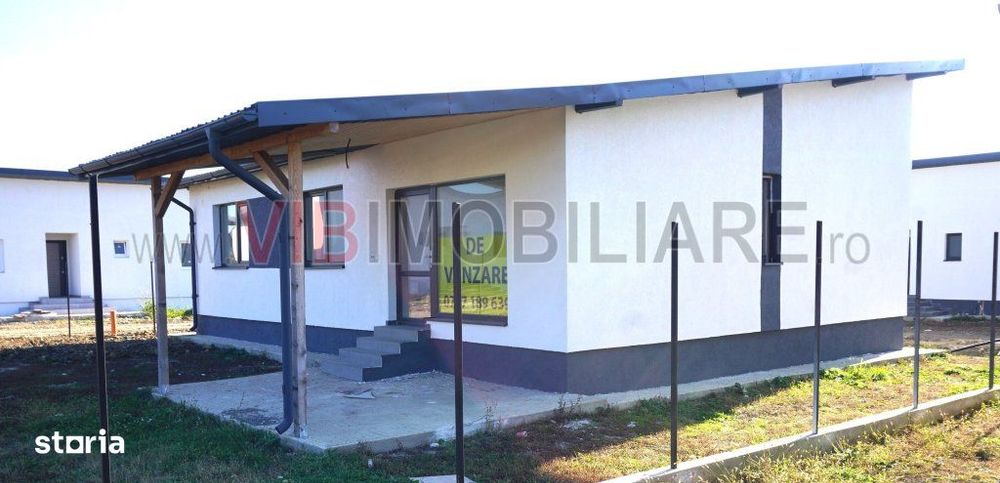 Casa cu 4 camere intabulata in ansamblu cu iesire la lac - Crevedia