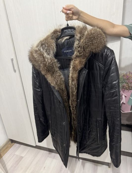 Продаю мужскую парку