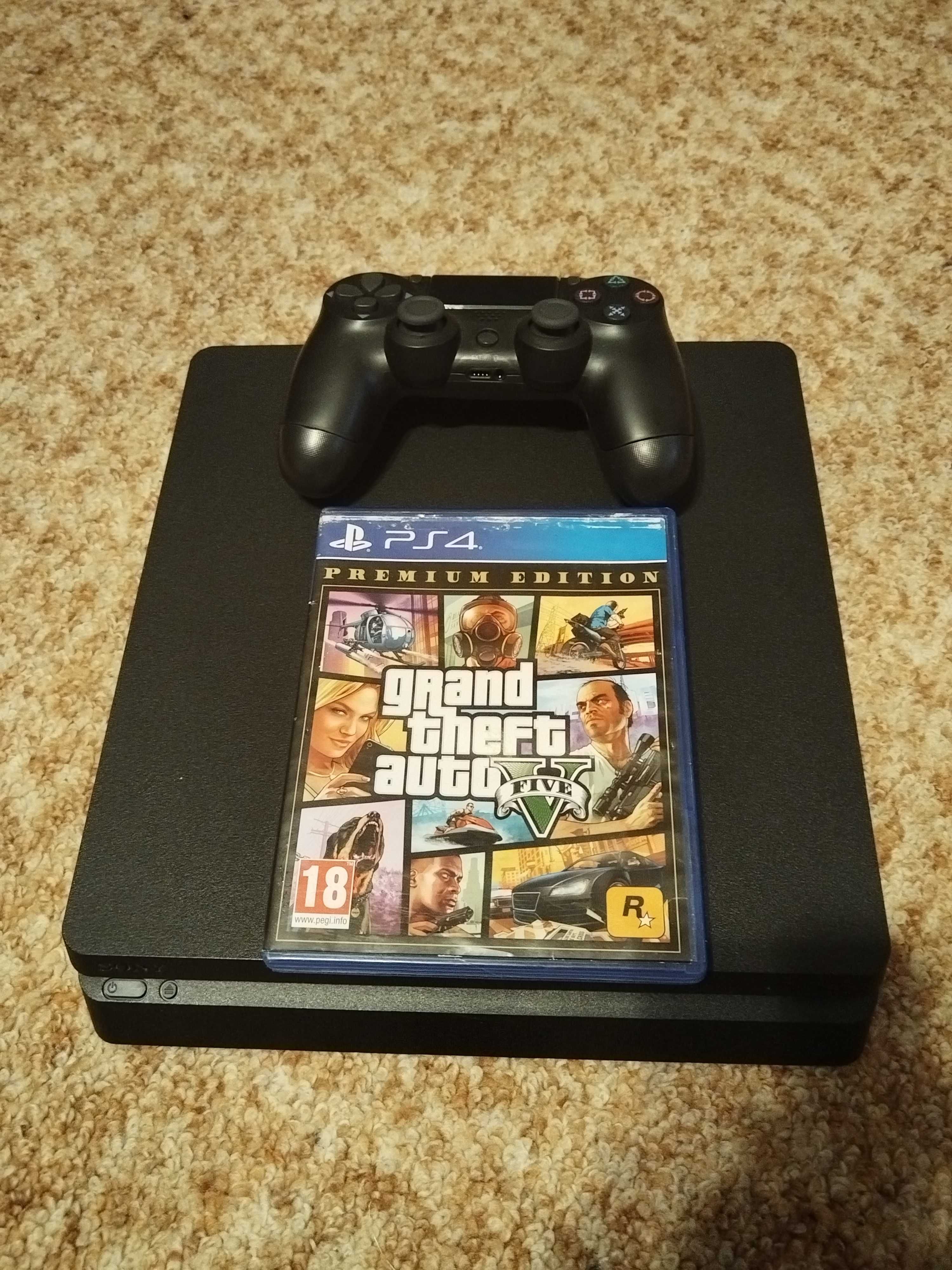 Playstation 4 във добро състояние