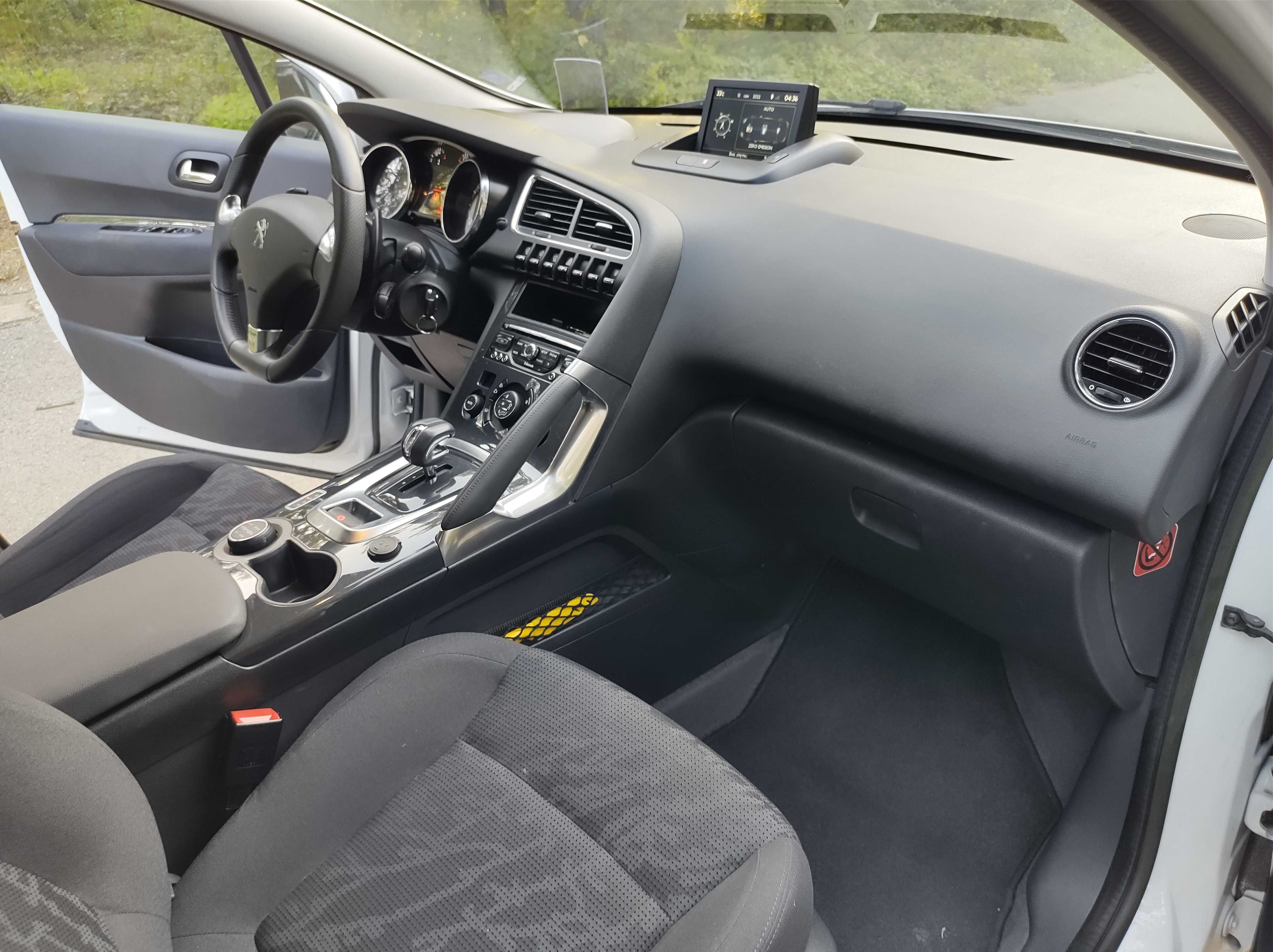 Peugeot 3008 HYBRID 4