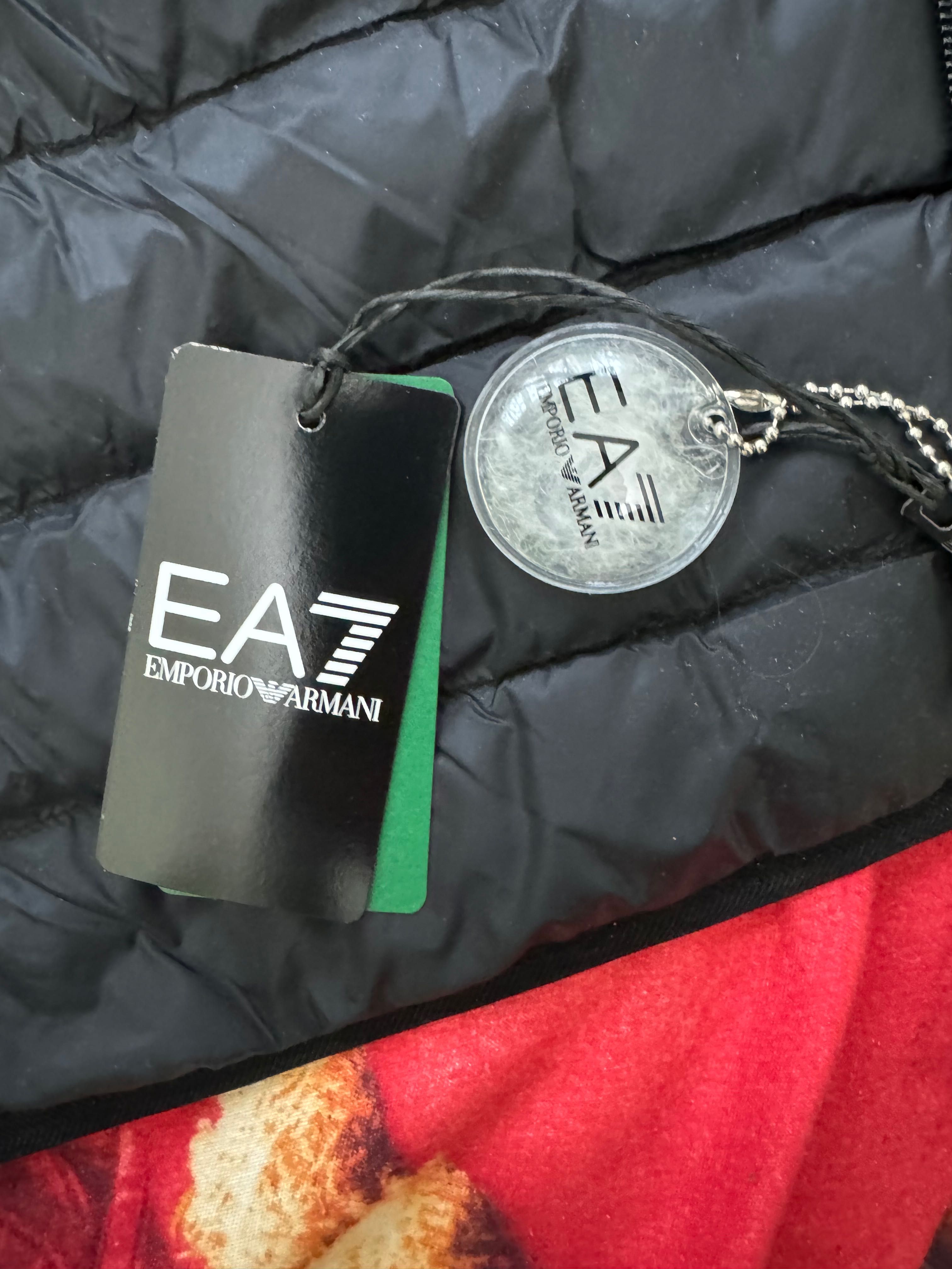 Emporio Armani яке пух от пате