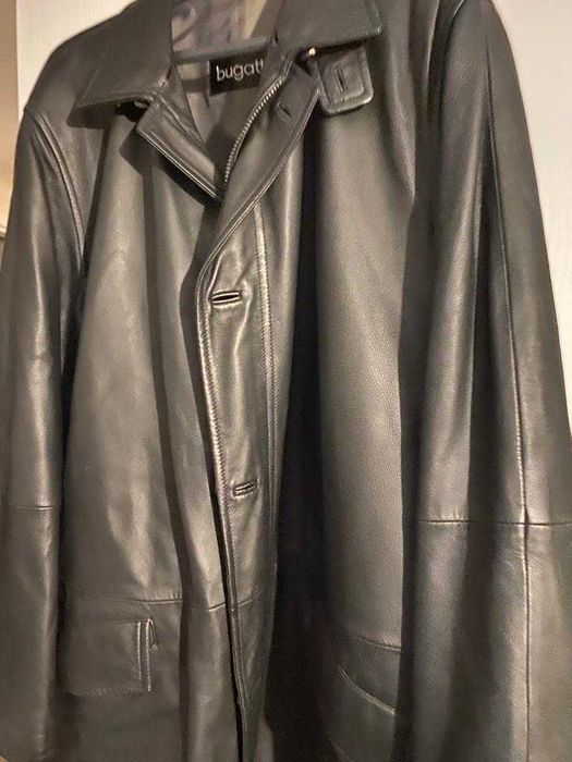 Haina barbateasca marca BUGATTI, din piele naturala, marime XXL