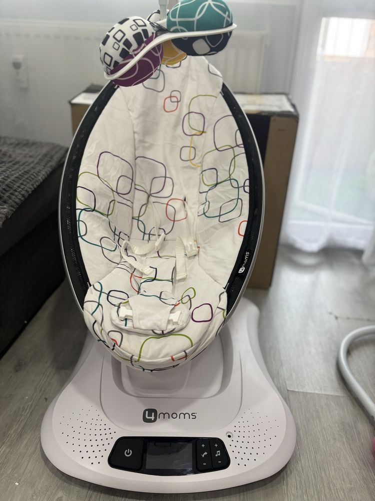 Електрическа бебешка  люлка  Mamaroo 4moms 4.0 Multi-color plush