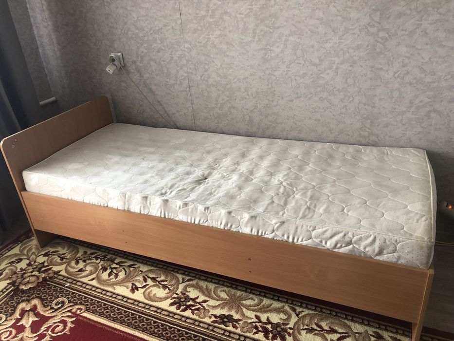 Продам кровать 8000 тенге, без матраса