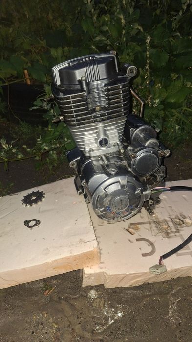 Двигатель CG200.