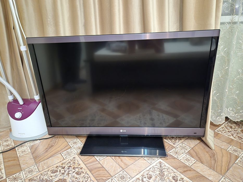Продам телевизор LG