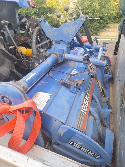 Diferite  lucrări cu bobcat, miniexcavator, buldoexcavator, tractoras