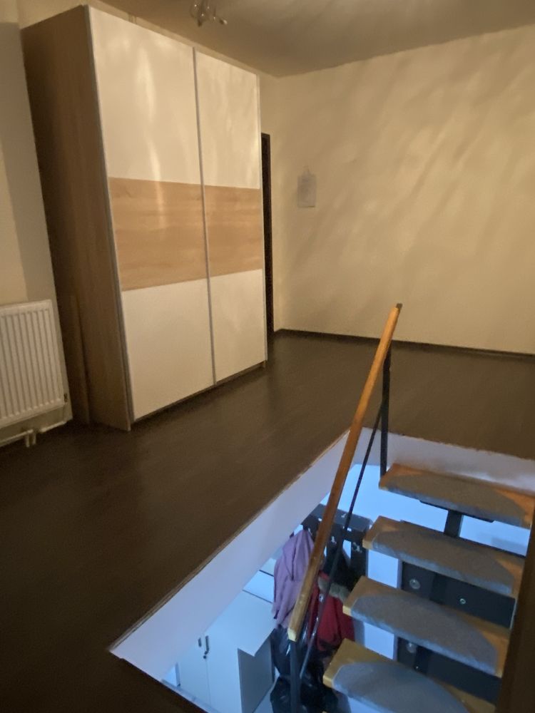 Persoana fizica Inchiriez apartament Valea Aurie