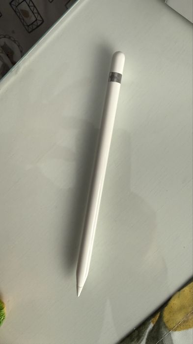 Apple Pencil 1 (generația 1) – Lightning