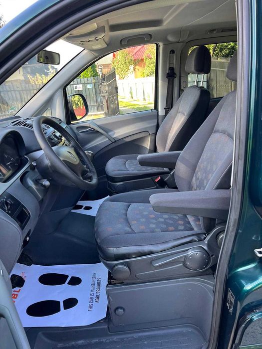 Vand Mercedes-Benz vito 115 cu 8 locuri  an 2010 import Olanda