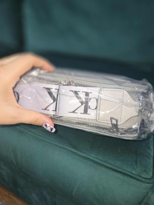 Vand posete,noi ,preturi accesibile