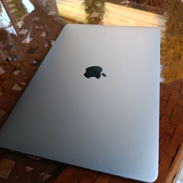 Macbook pro 13 2017 touchbar