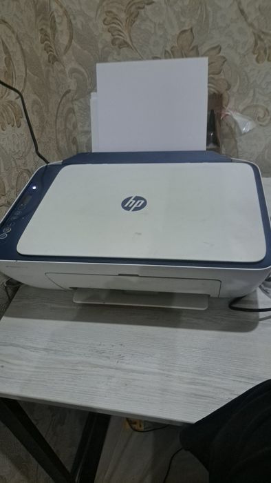 Printer HP Deskjet 2700 hamma qog'ozni chiqaradi kopiya qiladi