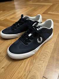 Adidasi Fred Perry