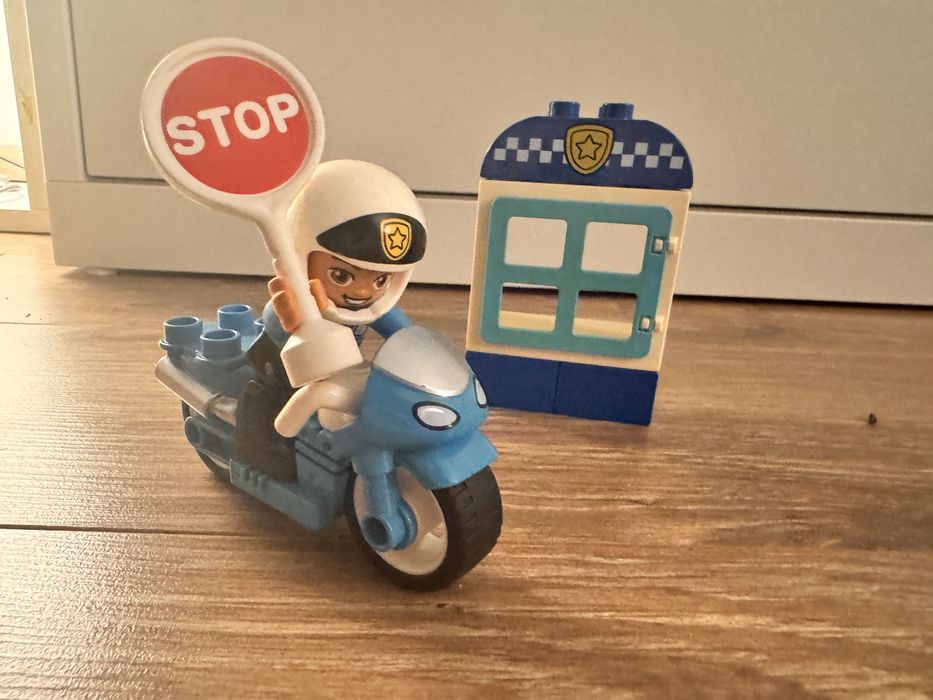 Lego duplo politist