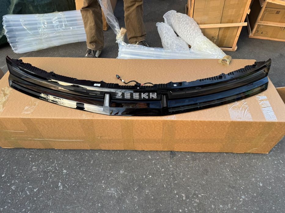 Задний Фонарь Zeekr X