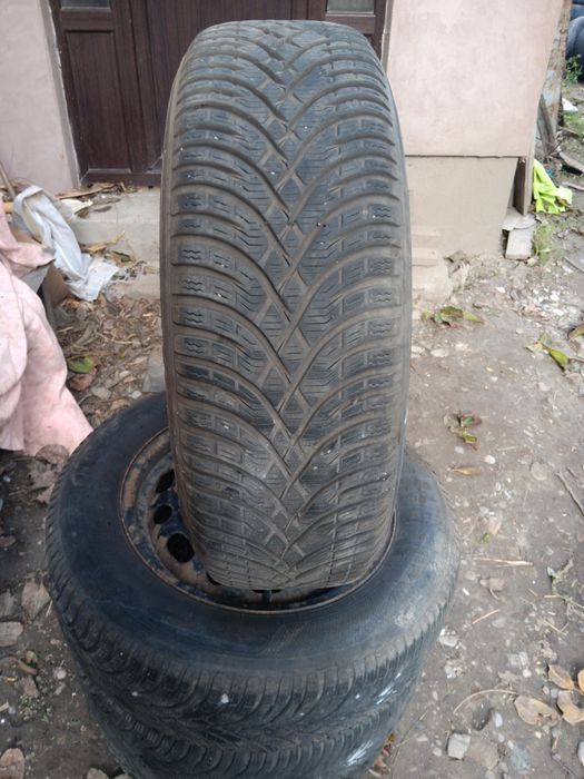 Cauciucuri  iarna 195 65 r 15
