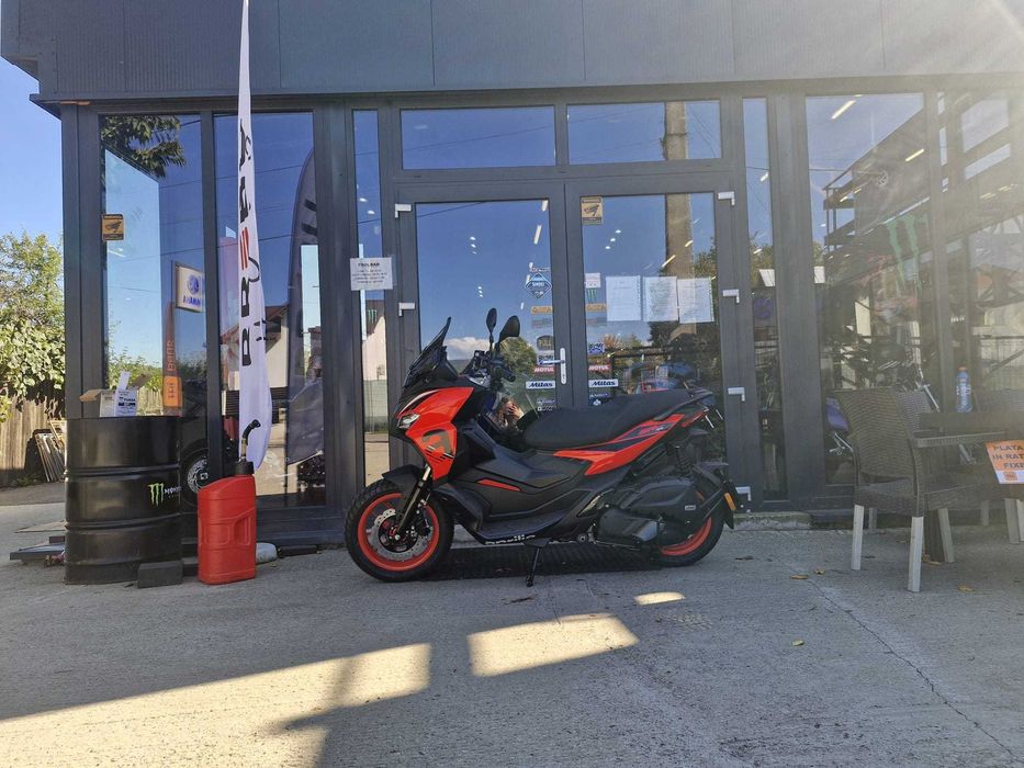 Aprilia SR GT 125 -se conduce cu B--stoc EST BIKE Campina