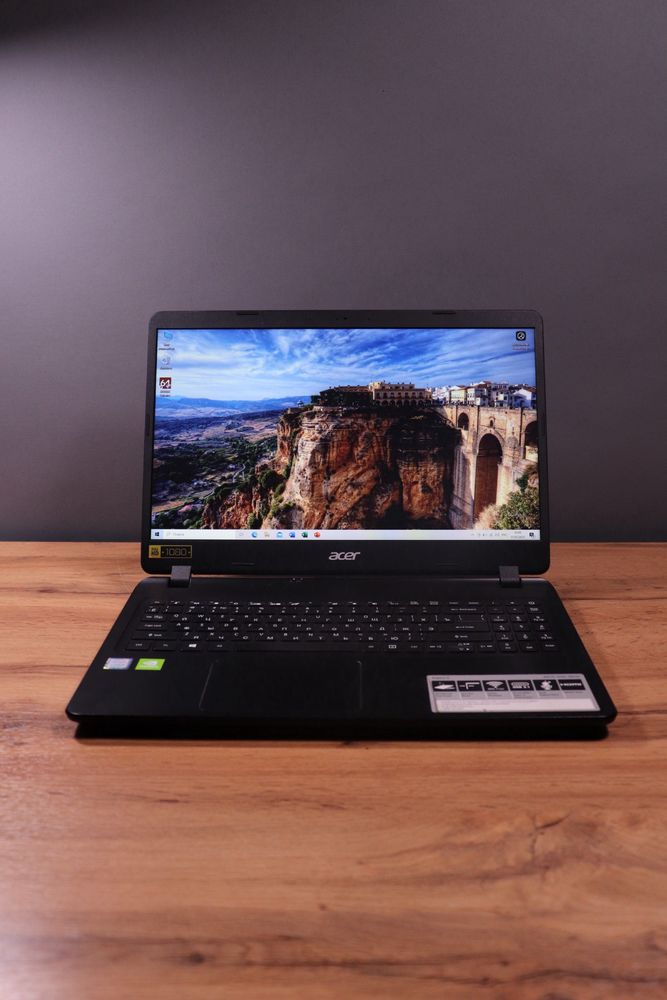 Ноутбук Acer для учебы и офиса