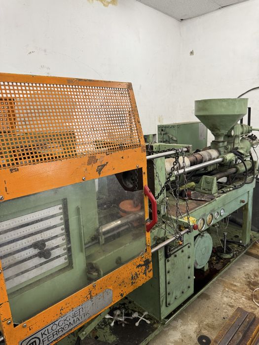 Немски шприц за пластмасови изделия