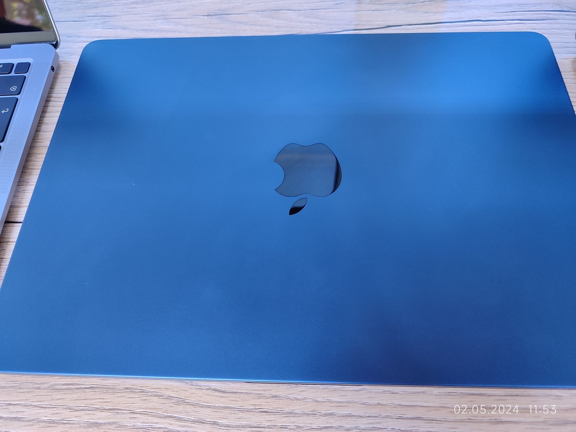 MacBook air M2 цвет