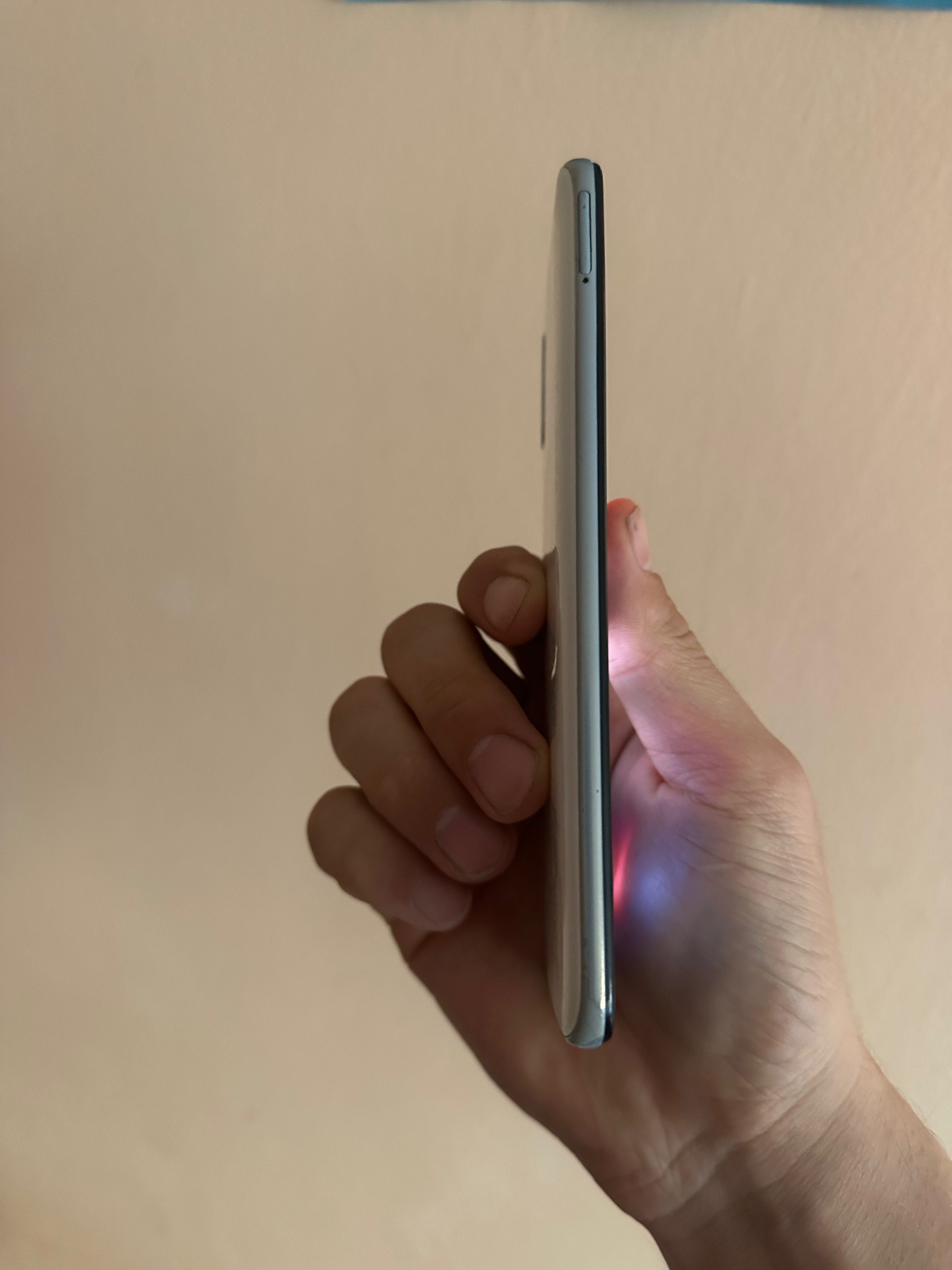 Samsung A50 жаксы жагдайда катпайт рабочий телефон самсунг