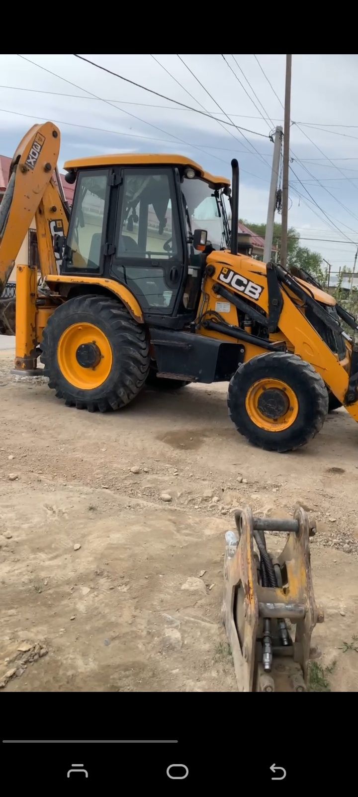 Traktor JCB 2017