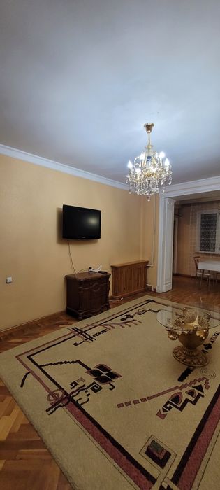Сдаётся 2 ком.квартира метро Космонавтов
