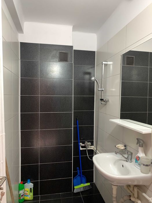 Apartament de Închiriat cu 2 Camere, Zona English Park, Craiova!