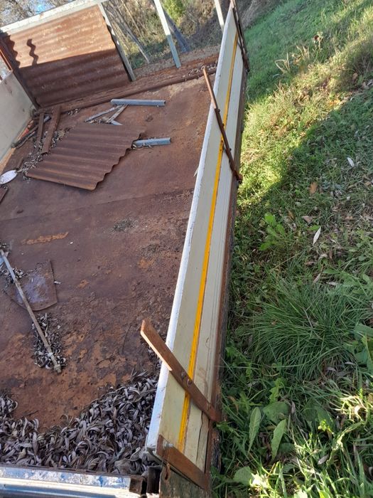 Vând  benă ford tranzit