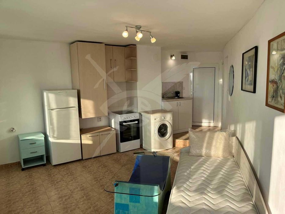 Дава се под наем Едностаен апартамент в Варна, Левски - 38 кв.м за 300 € - Снимка #1