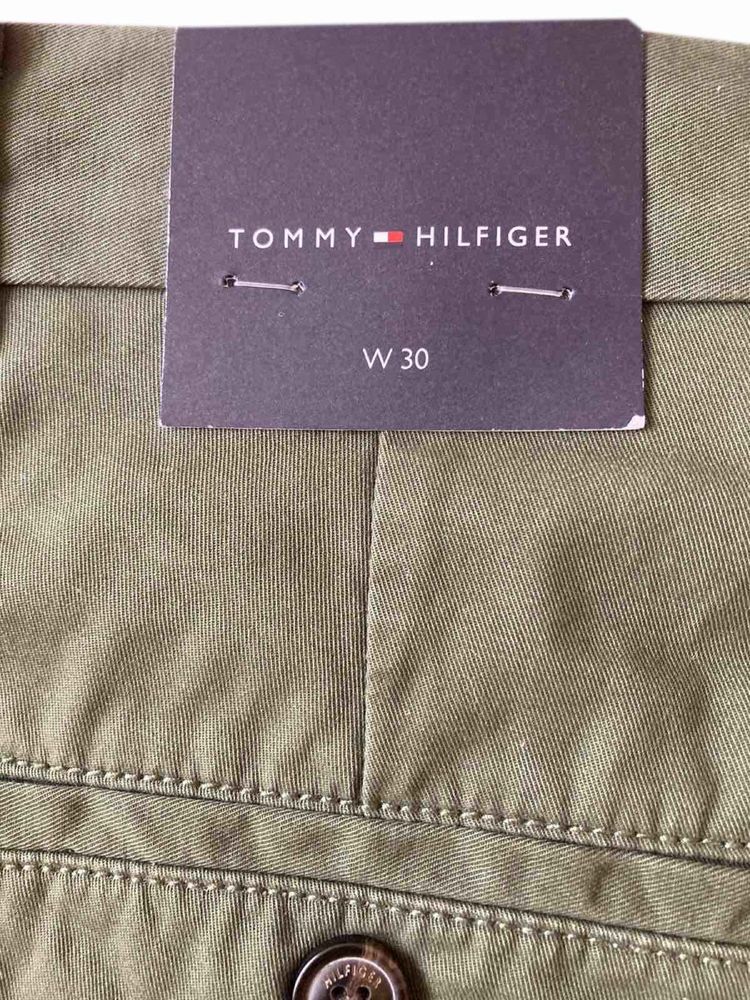 Нови Мъжки къси панталони Tommy Hilfiger w30