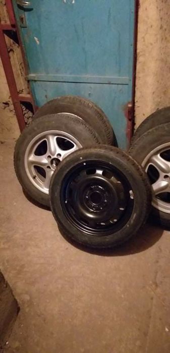 Продавам 4 +1 лети  джанти с летни гуми от Mercedes A Class 195/50 R15