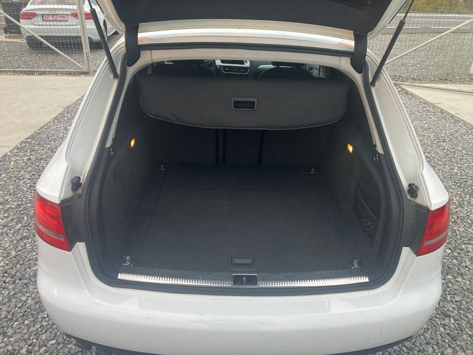 Audi A4 B8 Avant - 2009 - 2.0TDI 143CP E5 - Clima * Senzori * Navi