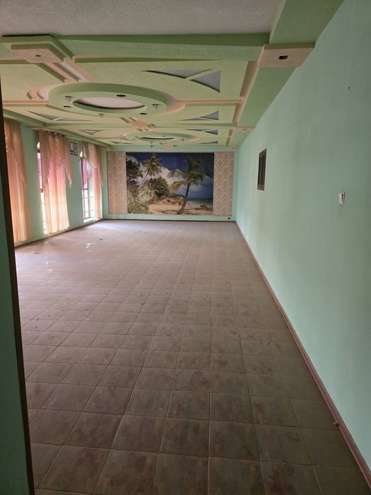 Бино сотилади 2 каватли падвал билан 3 каватли