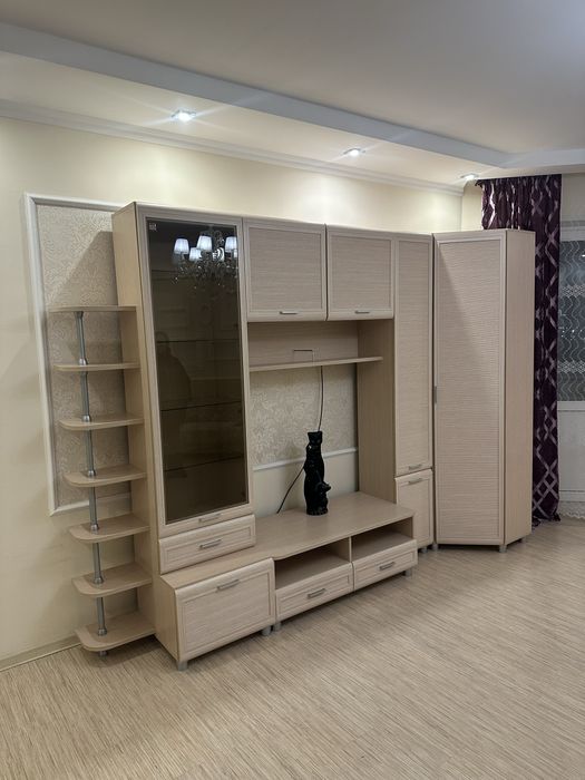 Шкаф стенка в хорошем состояние