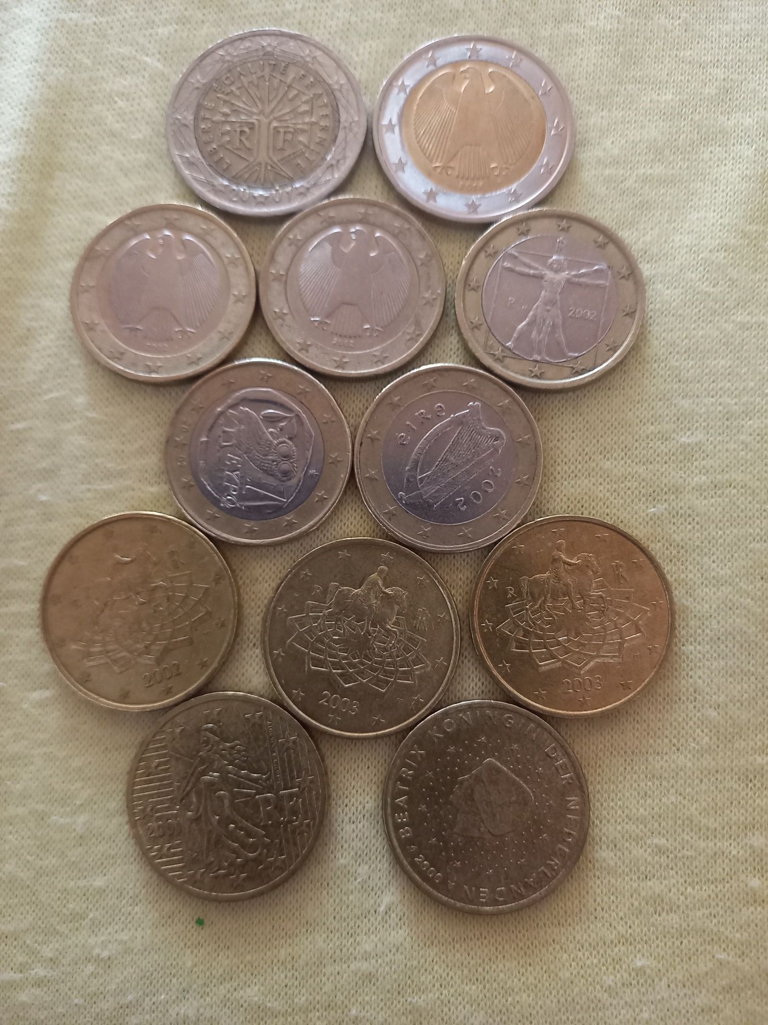 Vand monede de doi și de 1 euro doar pentru colectionari nu deranjati